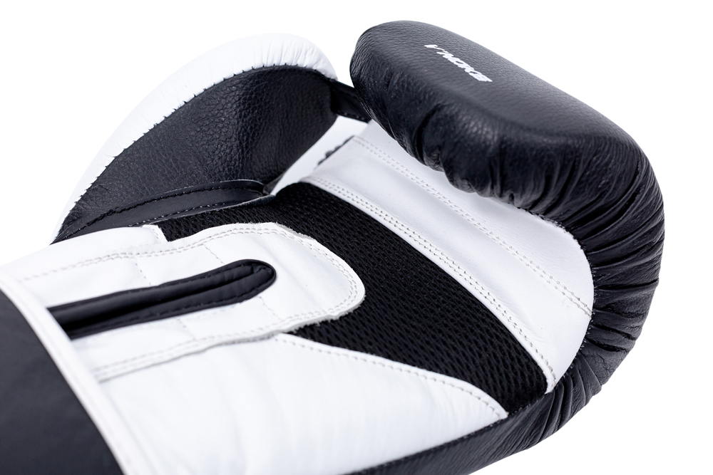 VNoks Aria White 16 oz Boxing Gloves